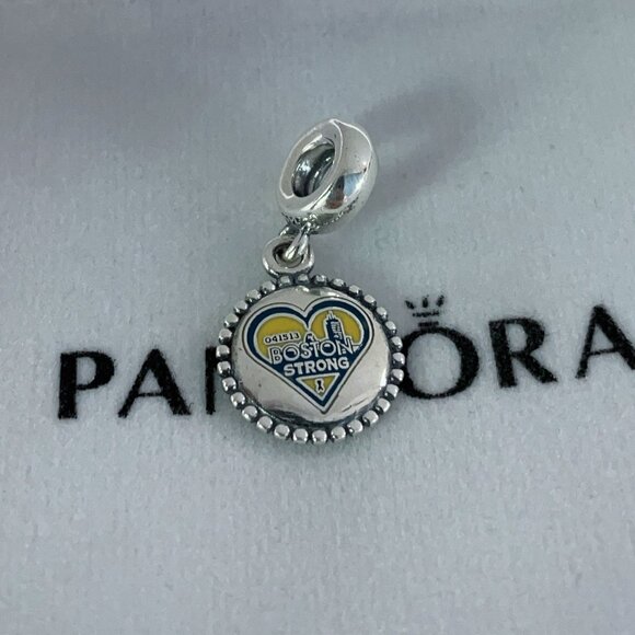 Pandora Boston Strong Dangle Charm Travel Pendant - Picture 1 of 4